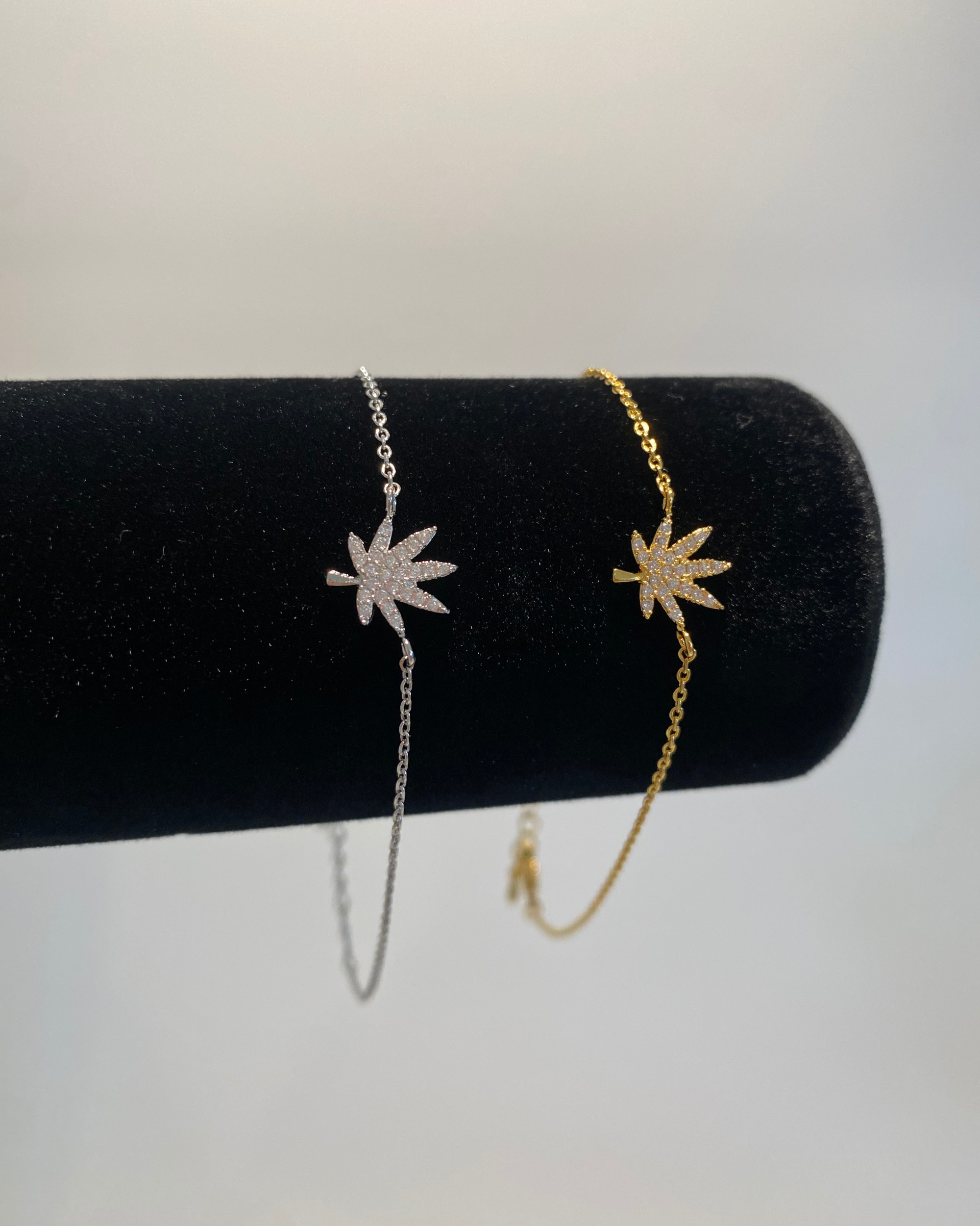 SILVER CANNABIS LEAF BRACELET