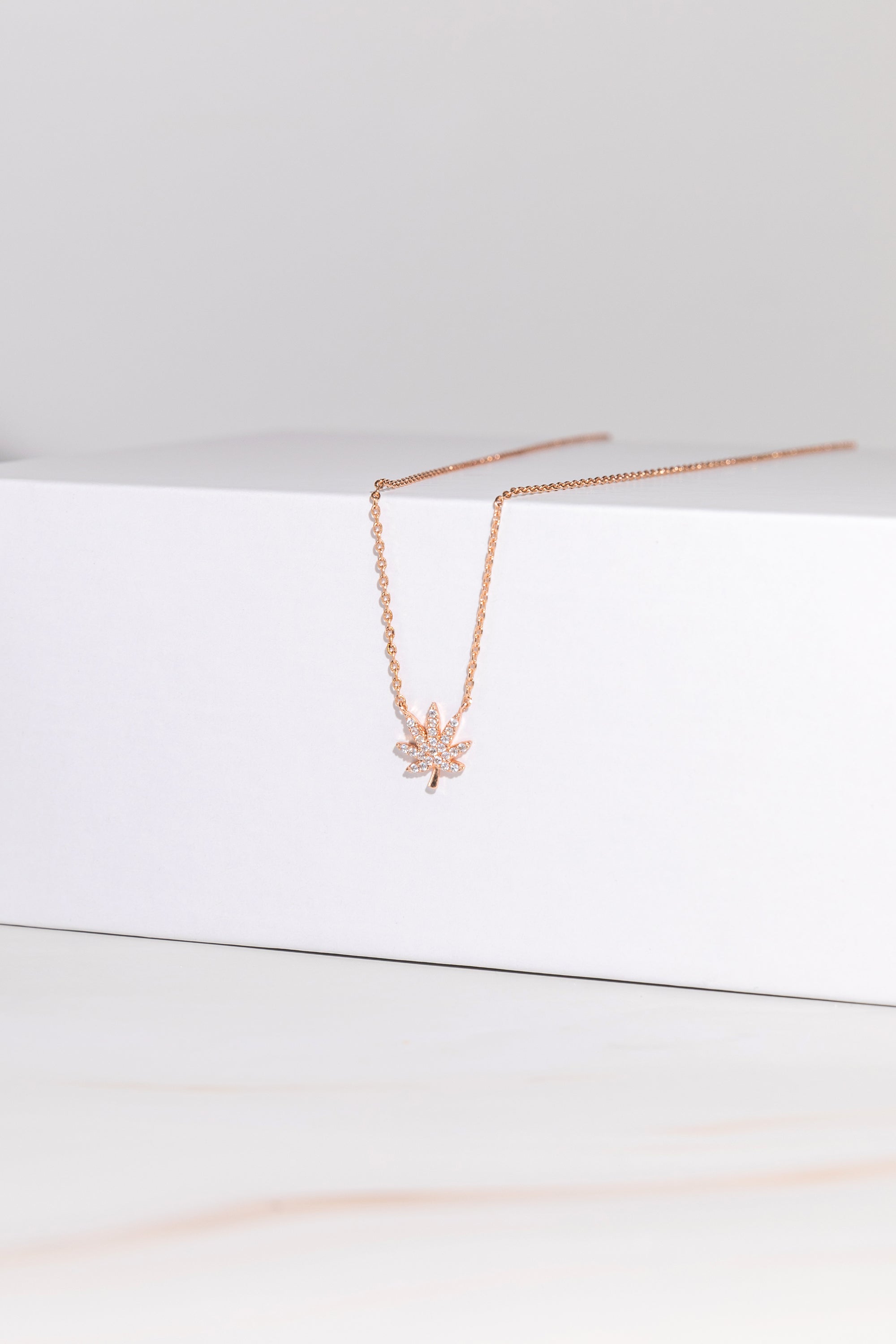 ROSE GOLD CANNABIS LEAF NECKLACE