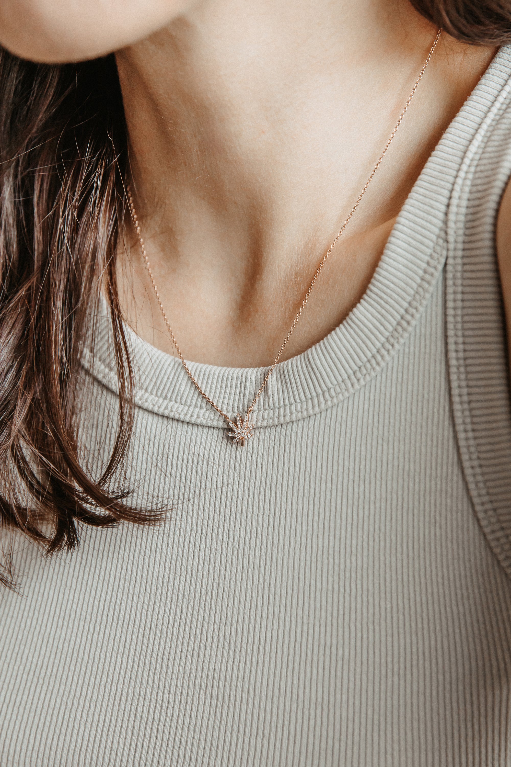ROSE GOLD CANNABIS LEAF NECKLACE