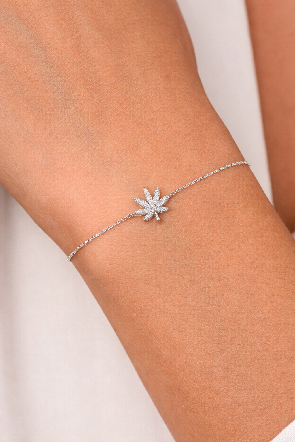 SILVER CANNABIS LEAF BRACELET