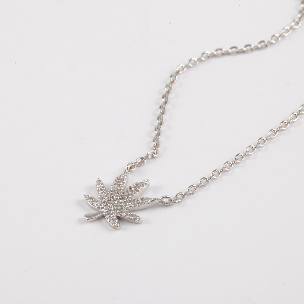 SILVER CANNABIS LEAF NECKLACE